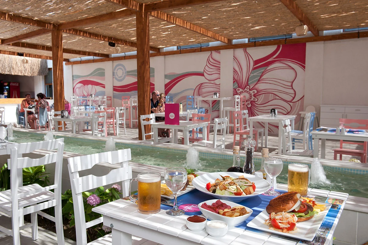 Dilaila Beach kahvaltı ve yemek